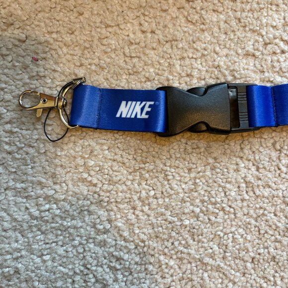 Nike Lanyards Detachable Keychain Badge ID Holders Blue White Lot of 25 NWT - Picture 2 of 3
